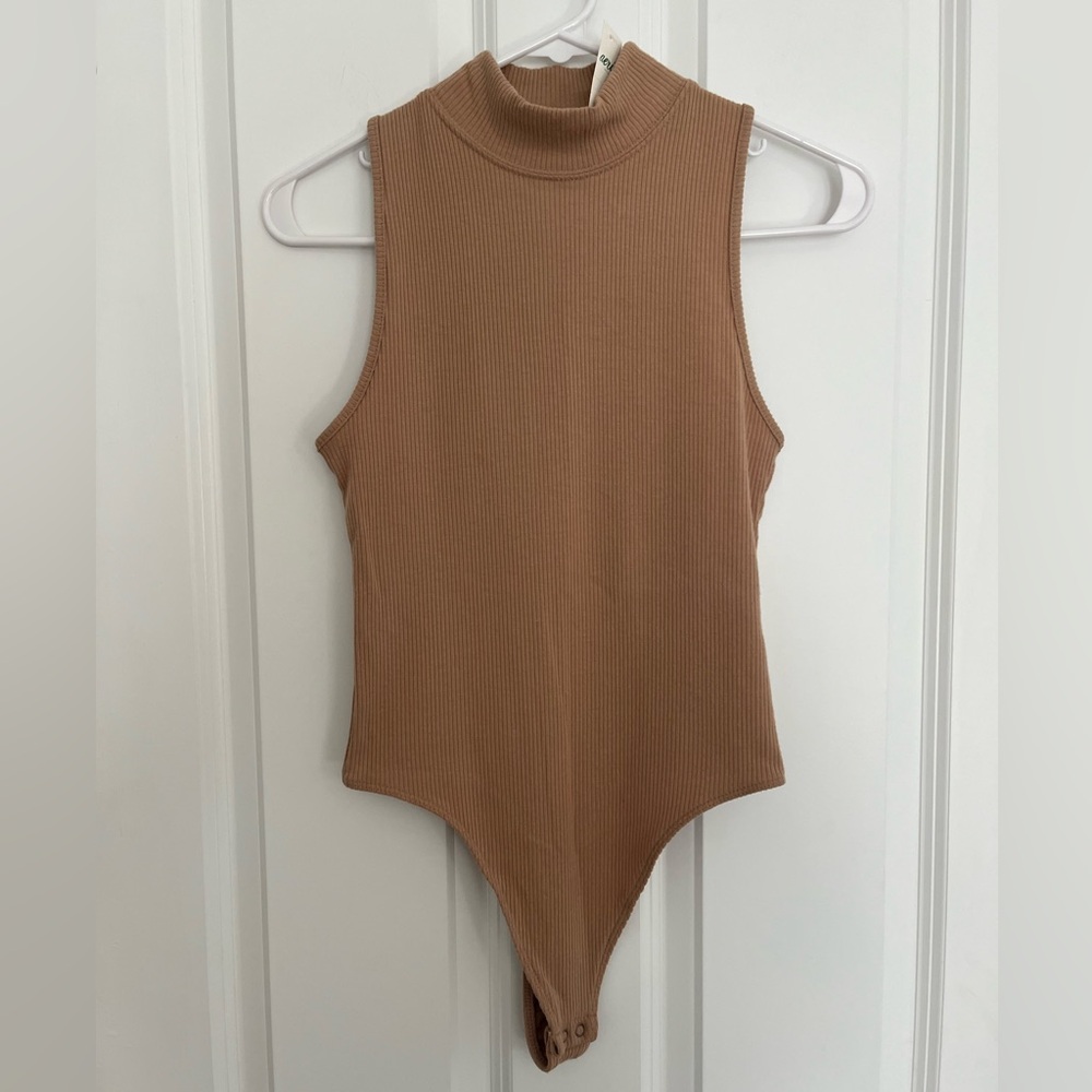 Aerie - Ribbed Mockneck Bodysuit in Camel, S